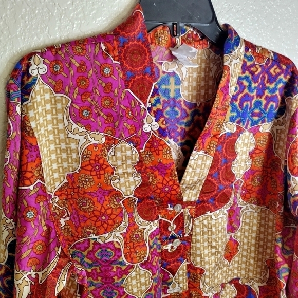 Natori abstract v neck multicolor blouse sz Xl - Picture 2 of 9